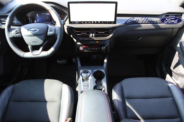 2023 Ford Escape ST-Line photo 15