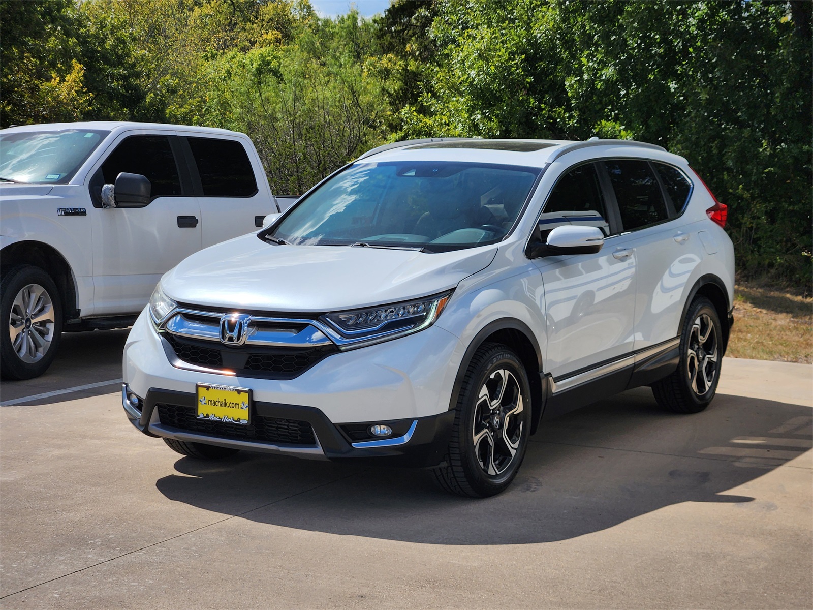 2019 Honda CR-V Touring photo 2