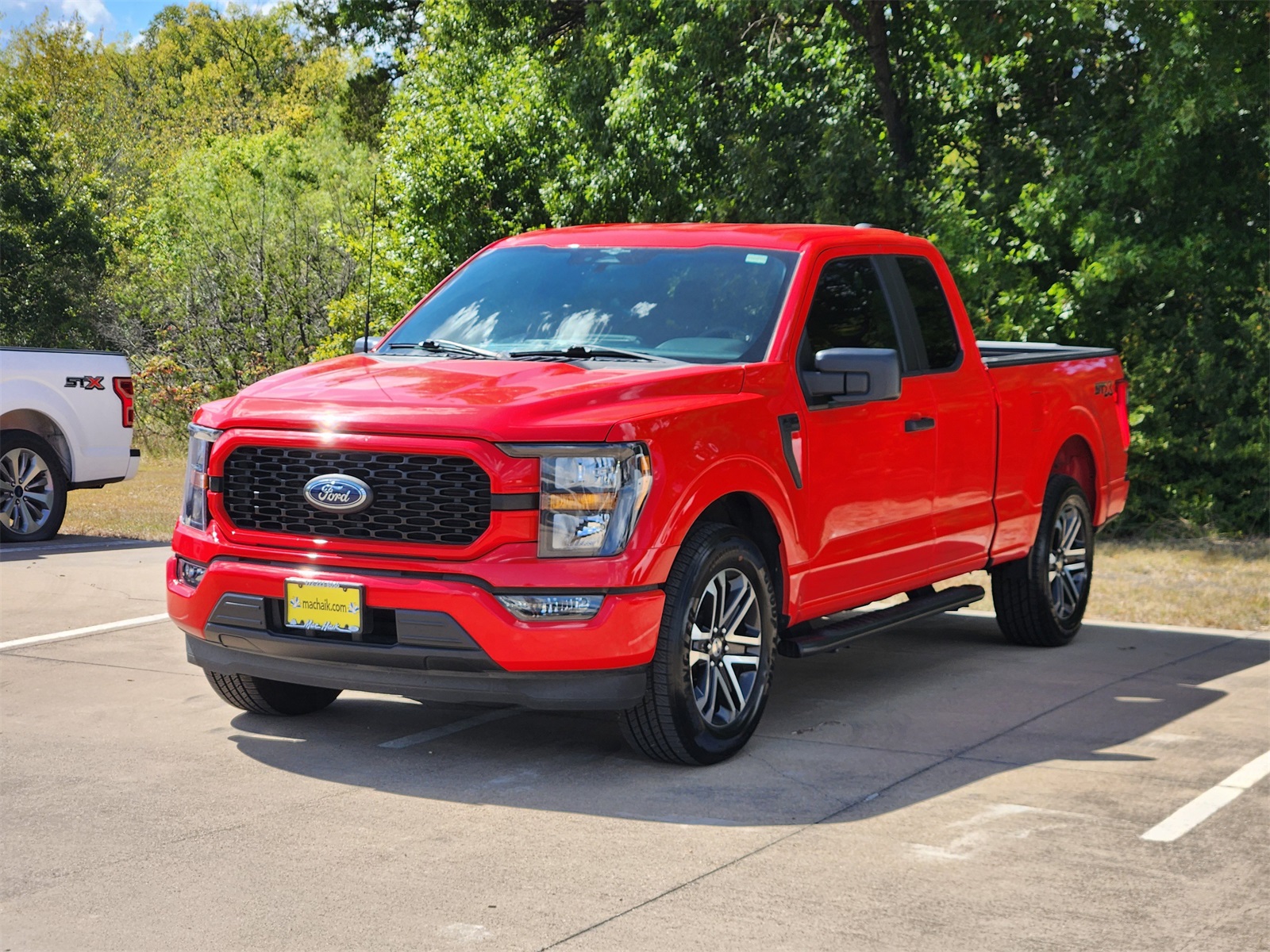 2023 Ford F-150 XL photo 3