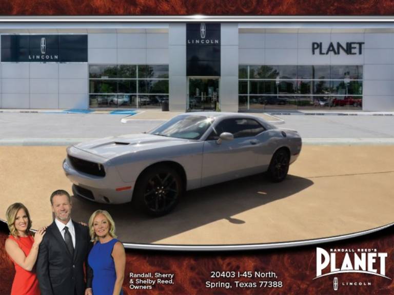 2020 Dodge Challenger SXT RWD