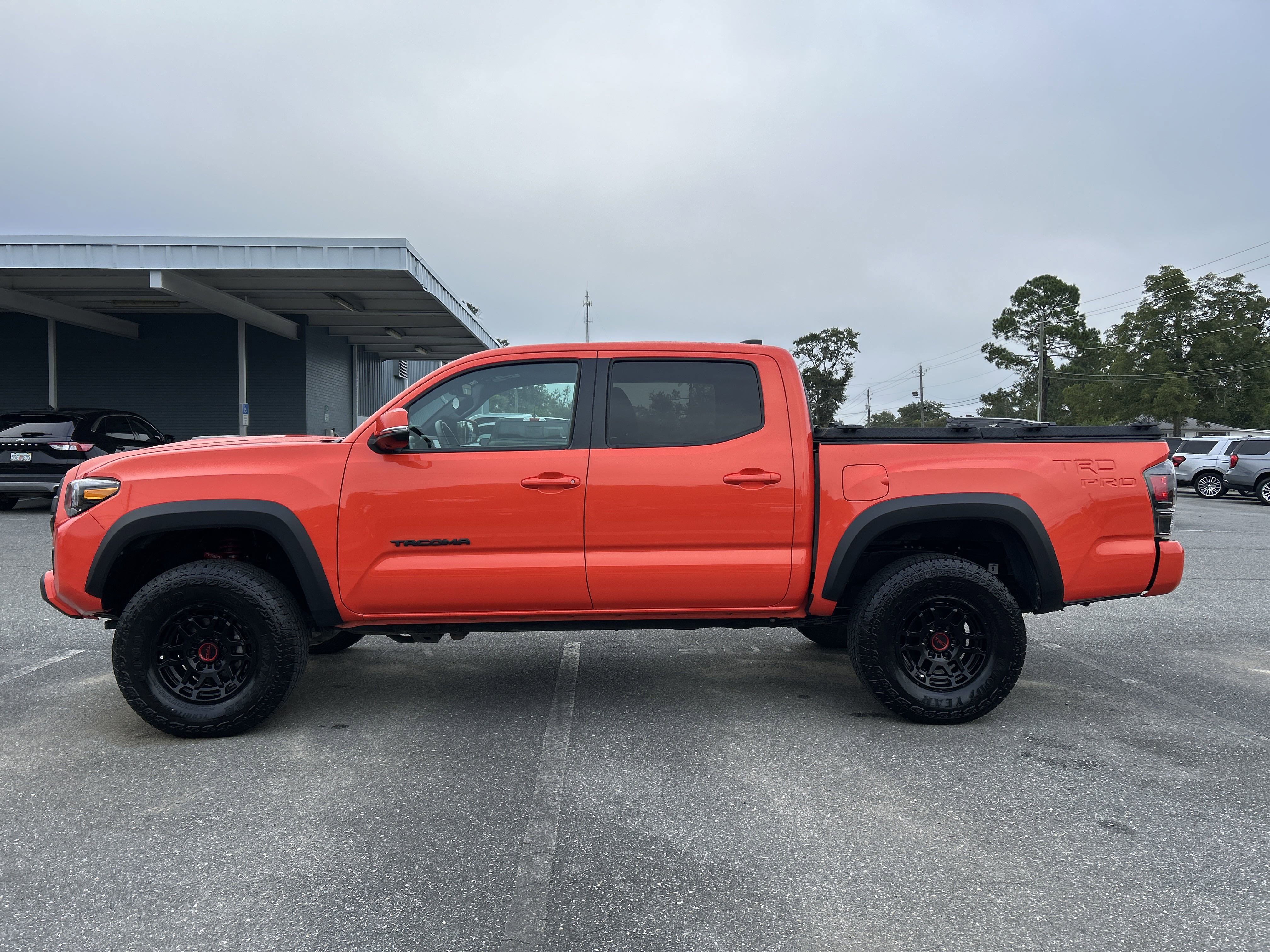 2023 Toyota Tacoma 4x4 photo 4