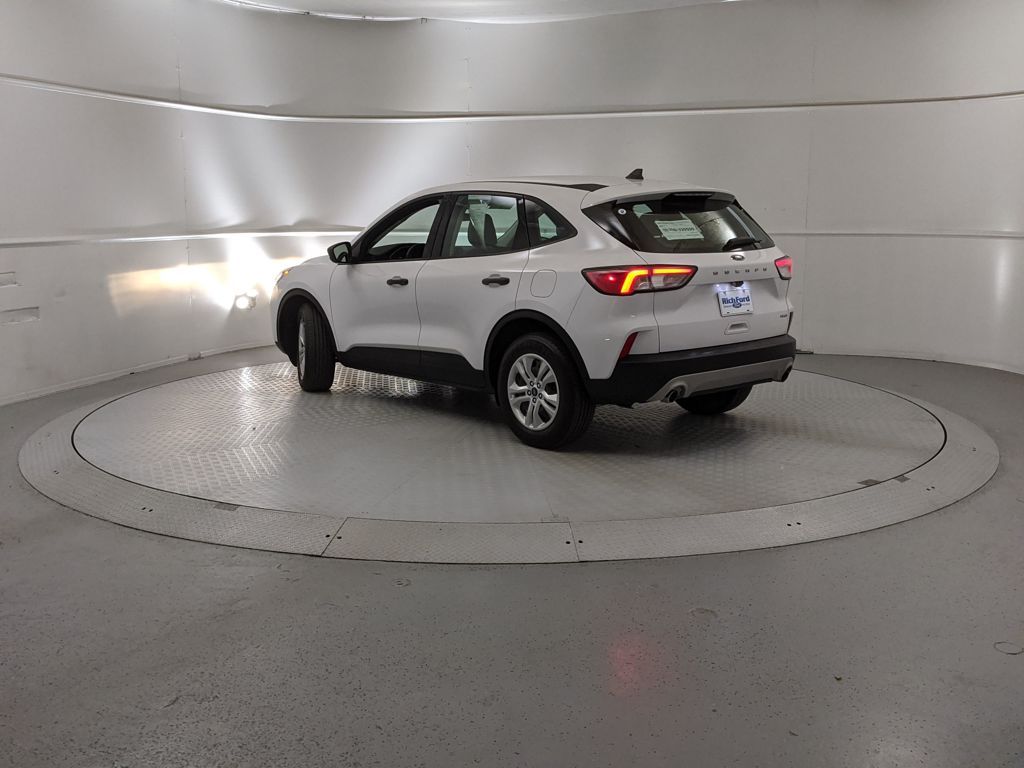 2022 Ford Escape S photo 4