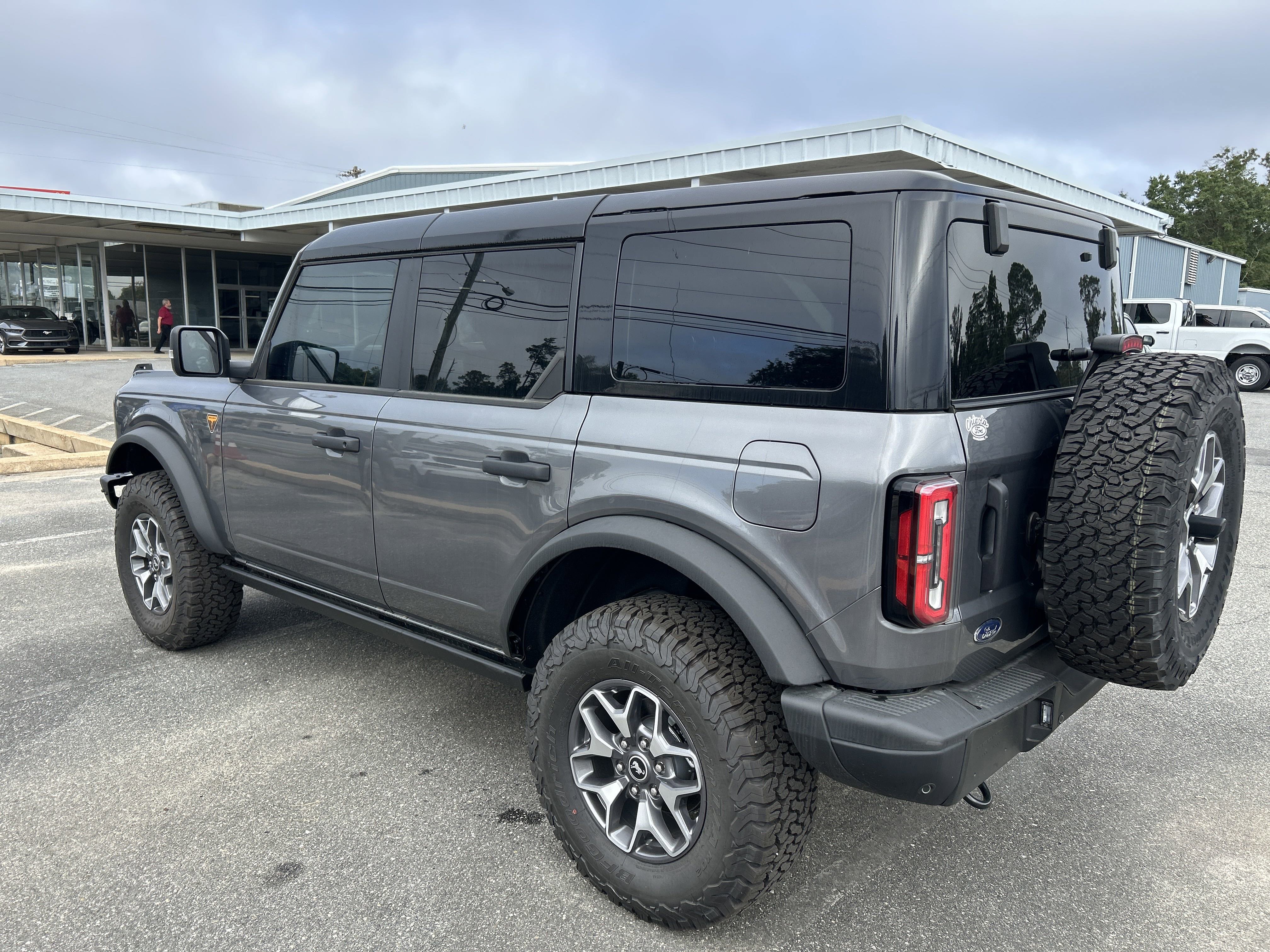 2024 Ford Bronco Badlands photo 4