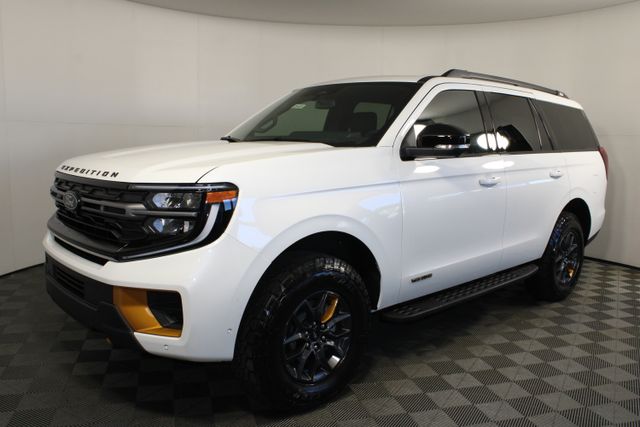 2025 Ford Expedition photo 4