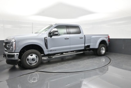 2026 Ford Super Duty F-350 DRW LARIAT