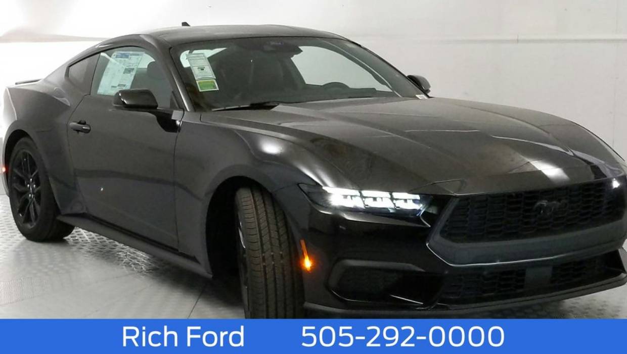 2025 Ford Mustang EcoBoost Premium's photo