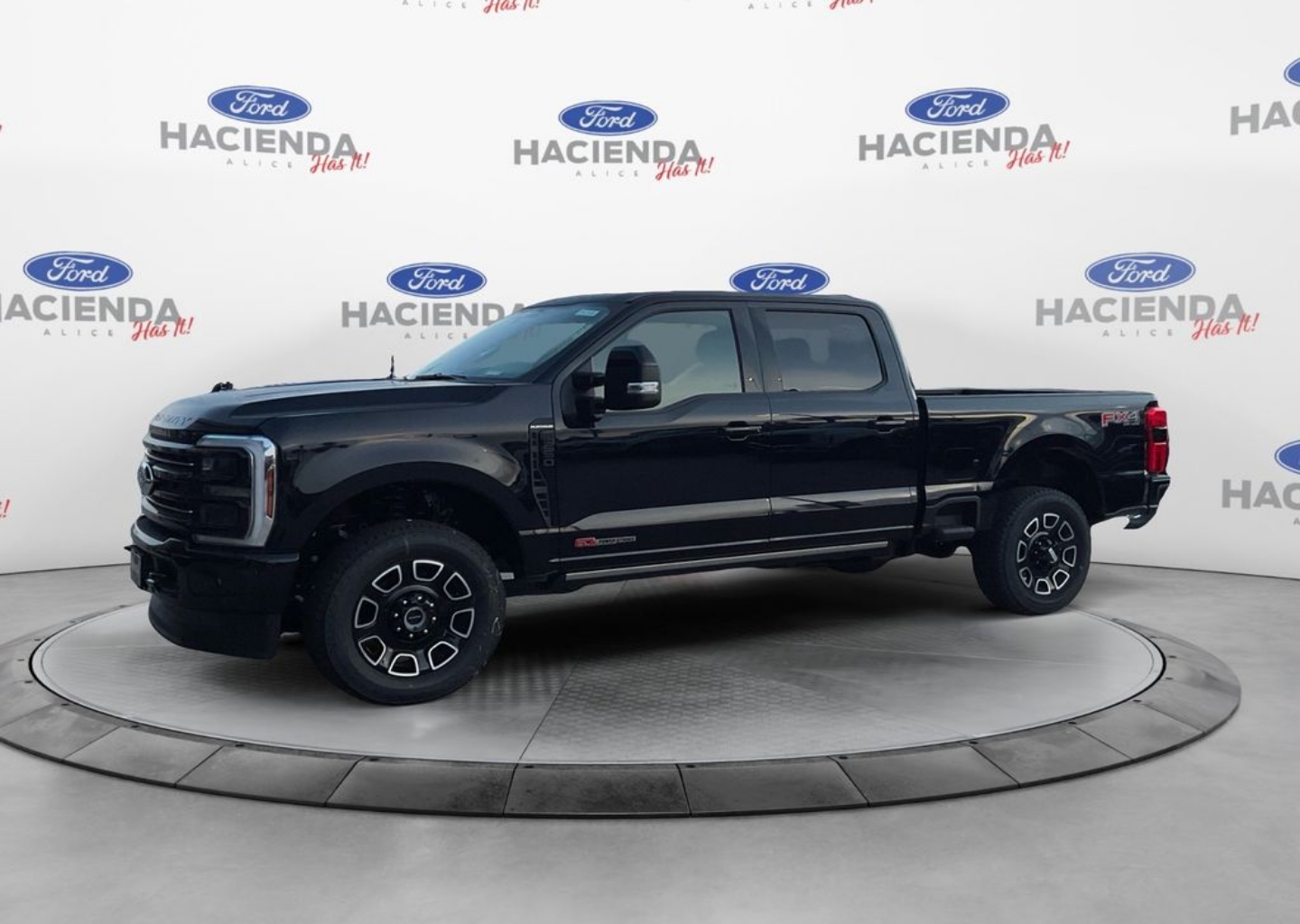 2025 Ford F-250 Super Duty Platinum's photo