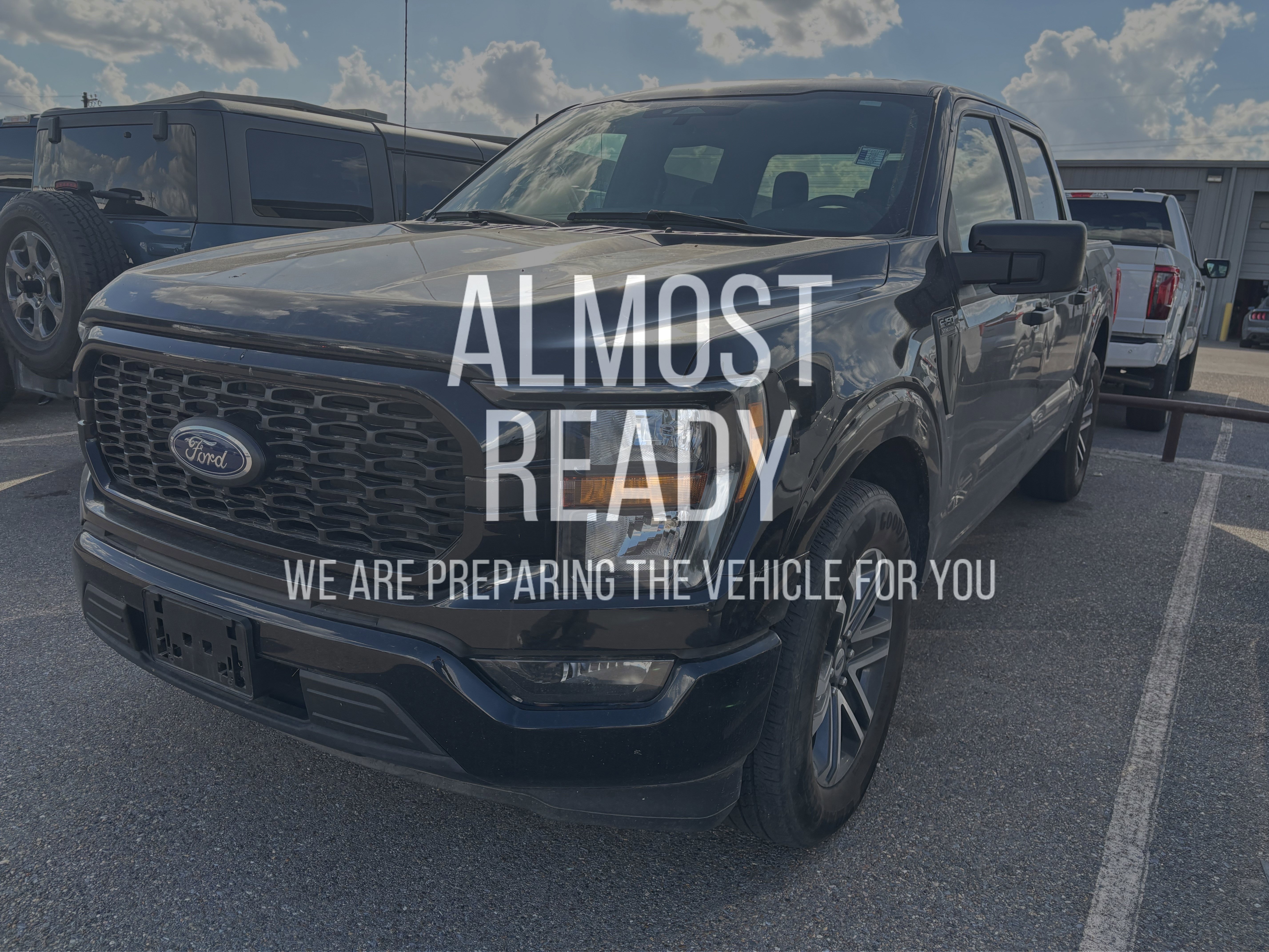 2023 Ford F-150 XL photo 2