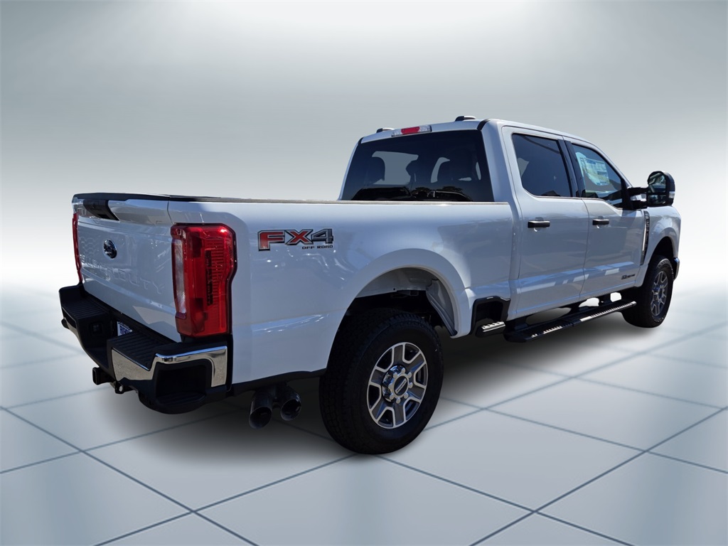 2025 Ford F-250 XLT photo 3