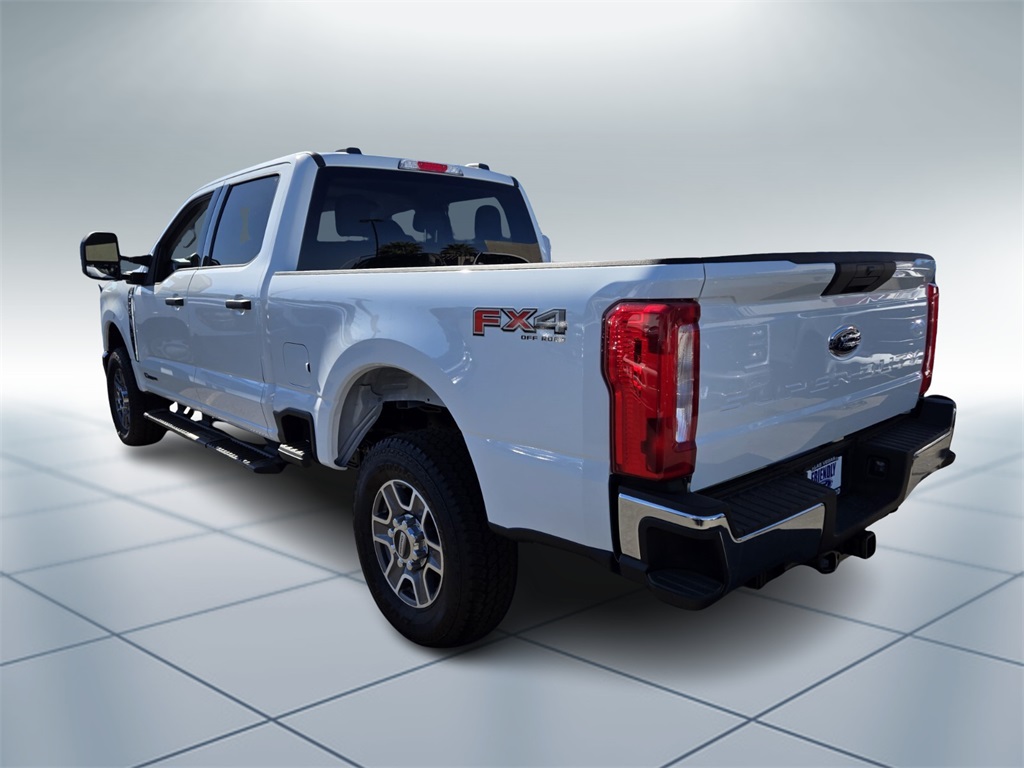 2025 Ford F-250 XLT photo 4