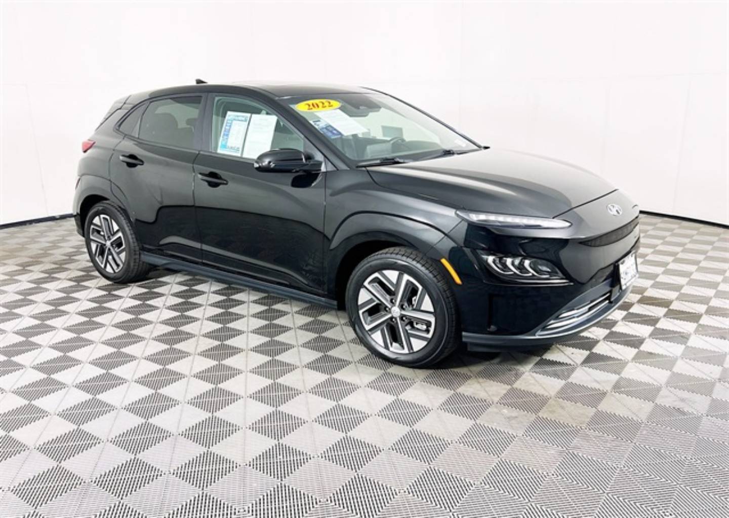 2022 Hyundai Kona EV Limited's photo