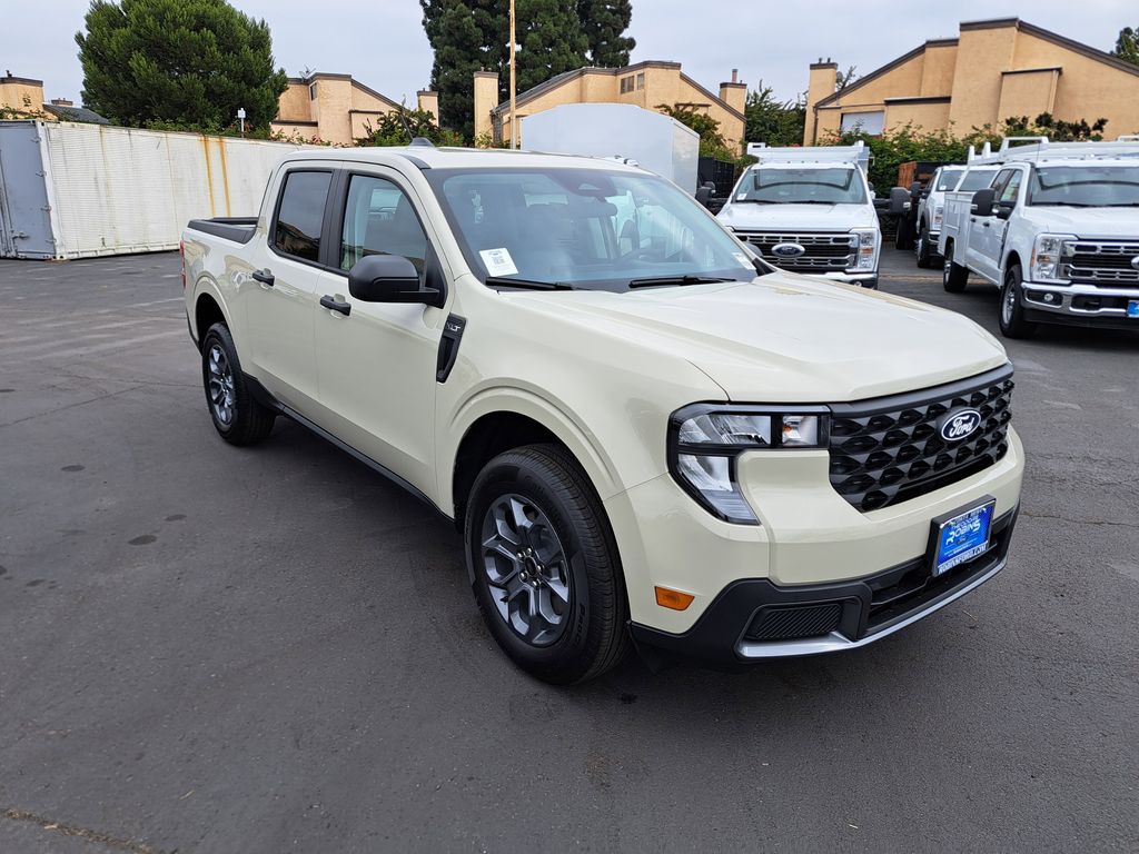 2025 Ford Maverick XLT photo 3