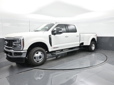 2026 Ford Super Duty F-350 DRW LARIAT