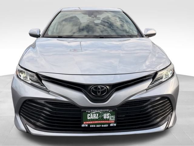 2019 Toyota Camry LE photo 2