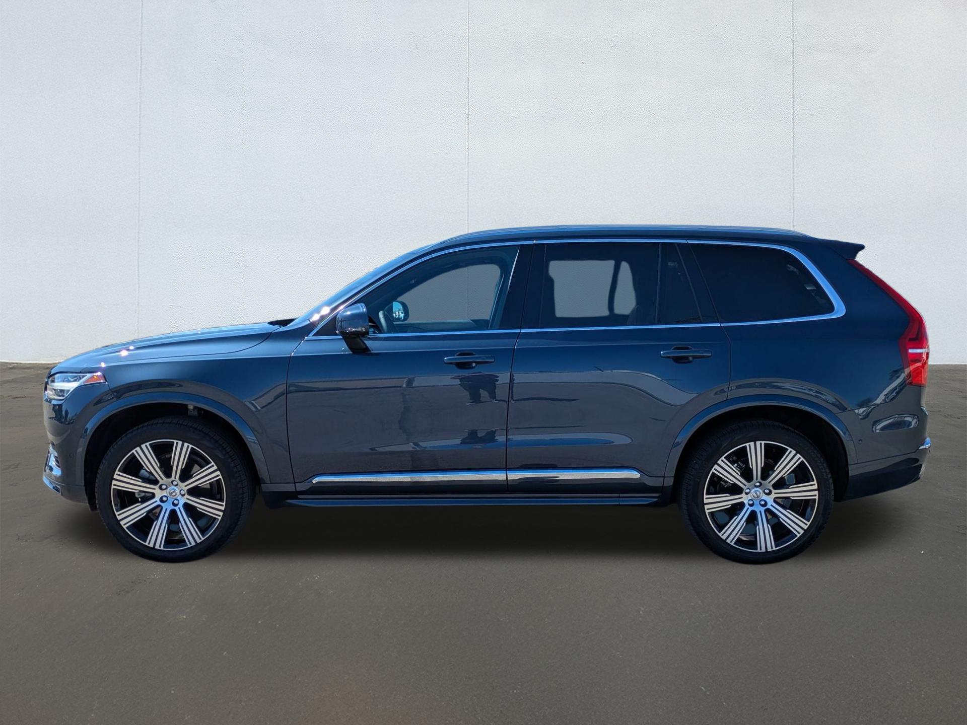 2025 Volvo XC90 photo 2