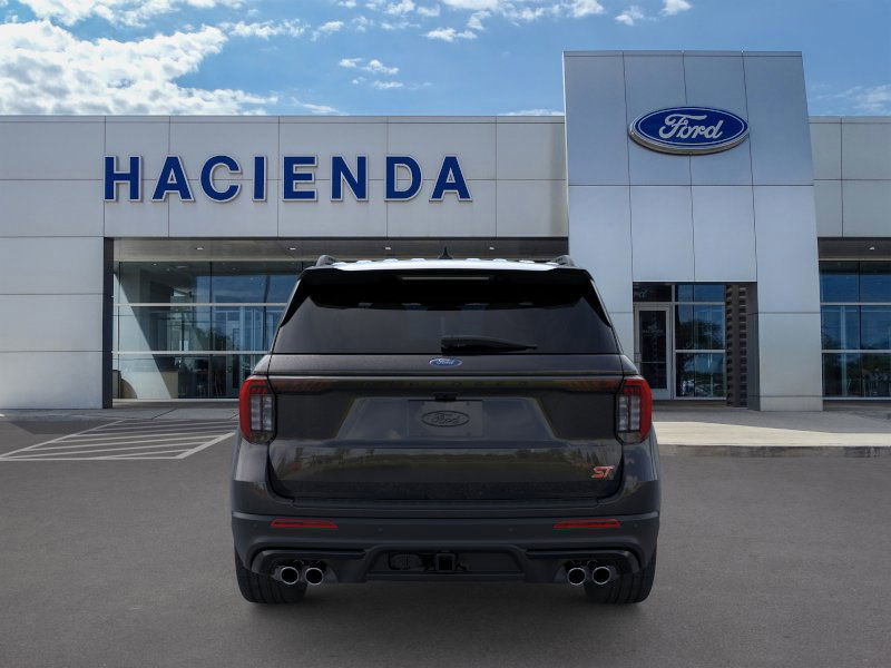 2025 Ford Explorer ST photo 4