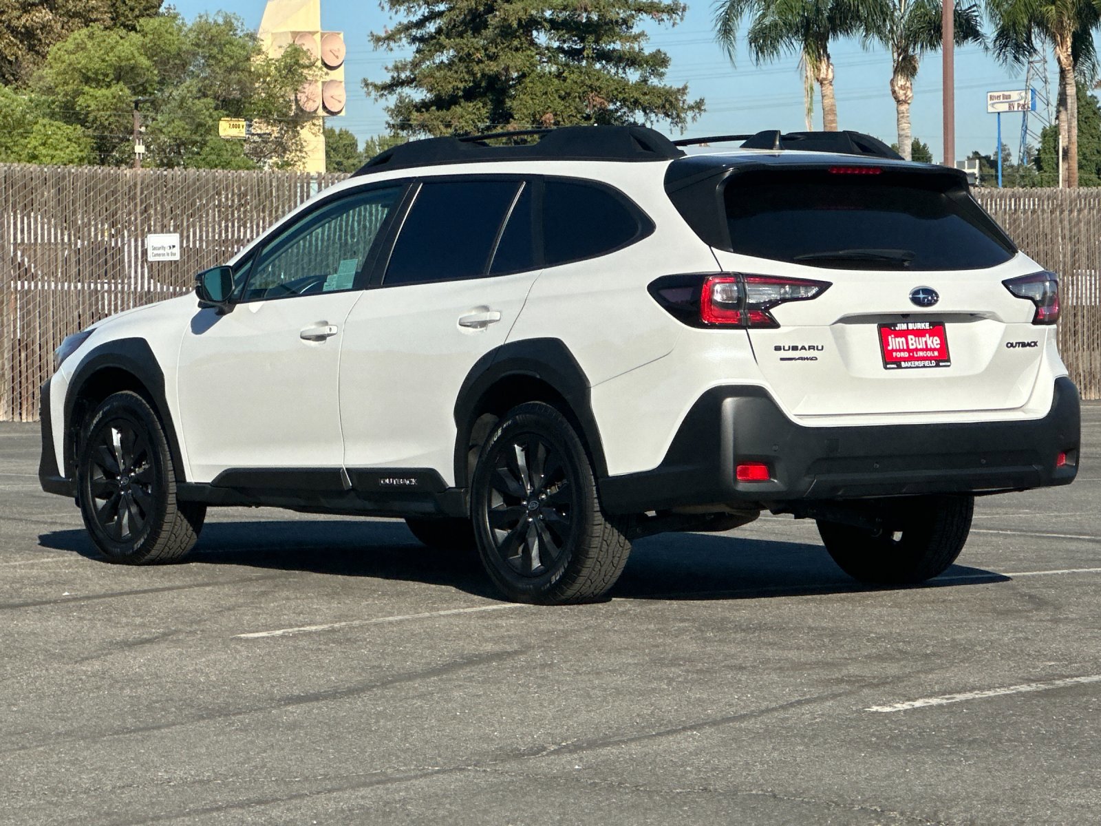 2023 Subaru Outback Onyx Edition photo 4