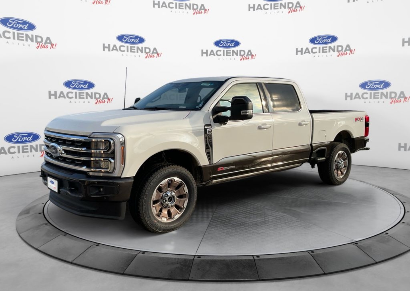 2025 Ford F-250 Super Duty King Ranch's photo