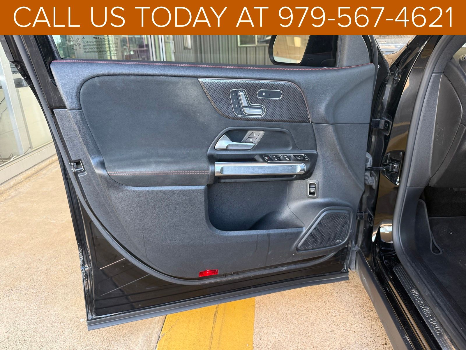 2021 Mercedes Benz GLB 250 photo 3