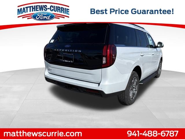 2025 Ford Expedition photo 2
