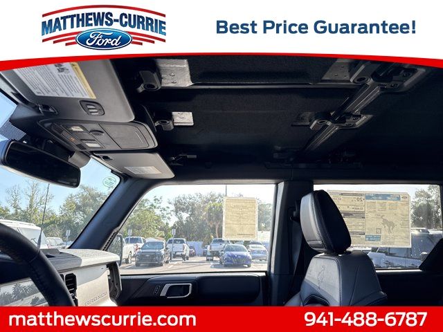 2025 Ford Bronco Outer Banks photo 3
