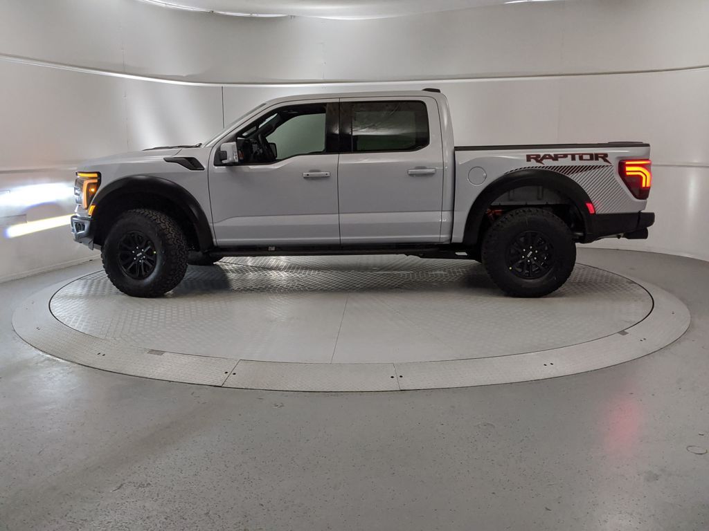 2025 Ford F-150 Raptor photo 4