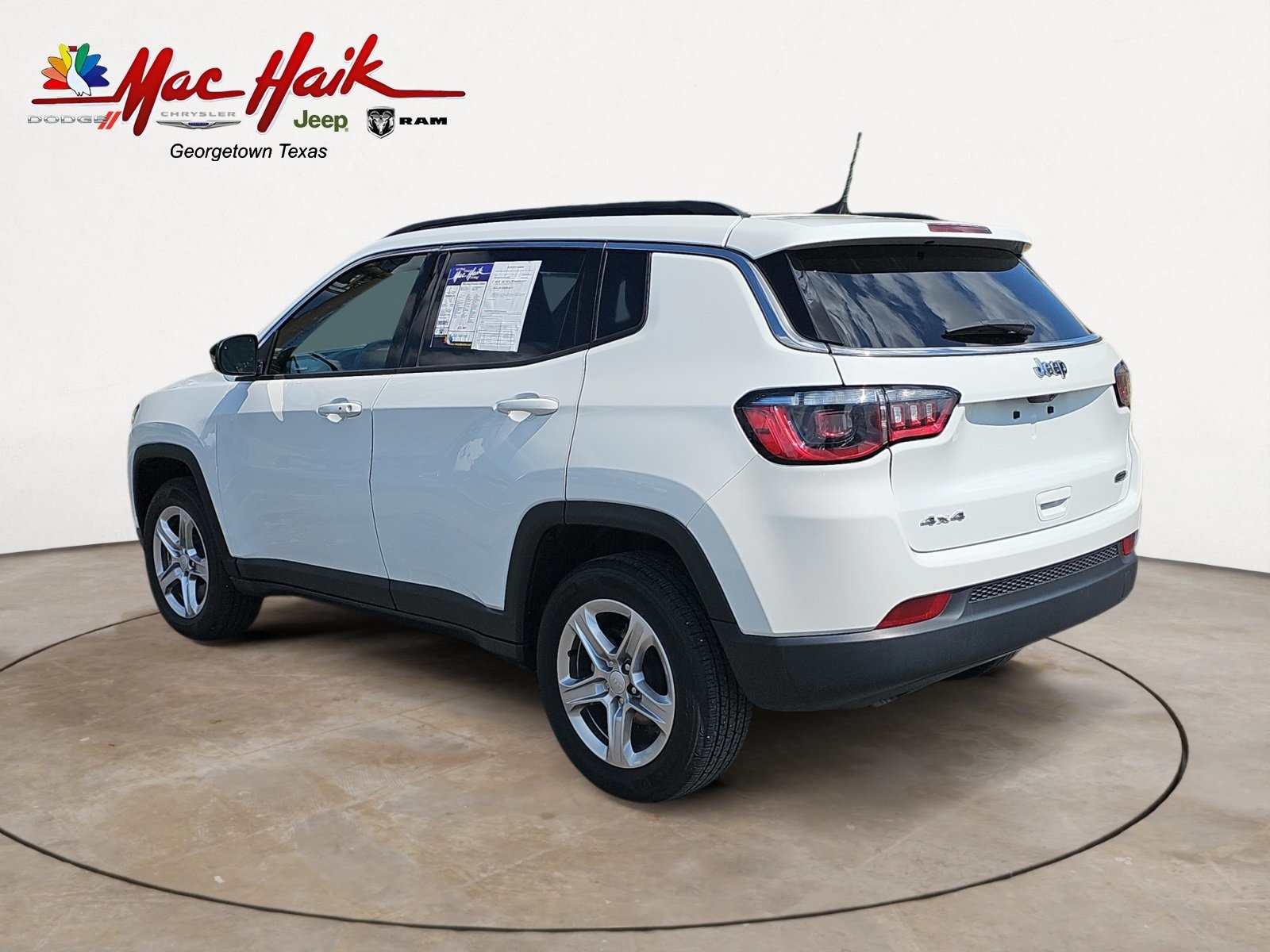 2023 Jeep Compass North Edition Latitude photo 2