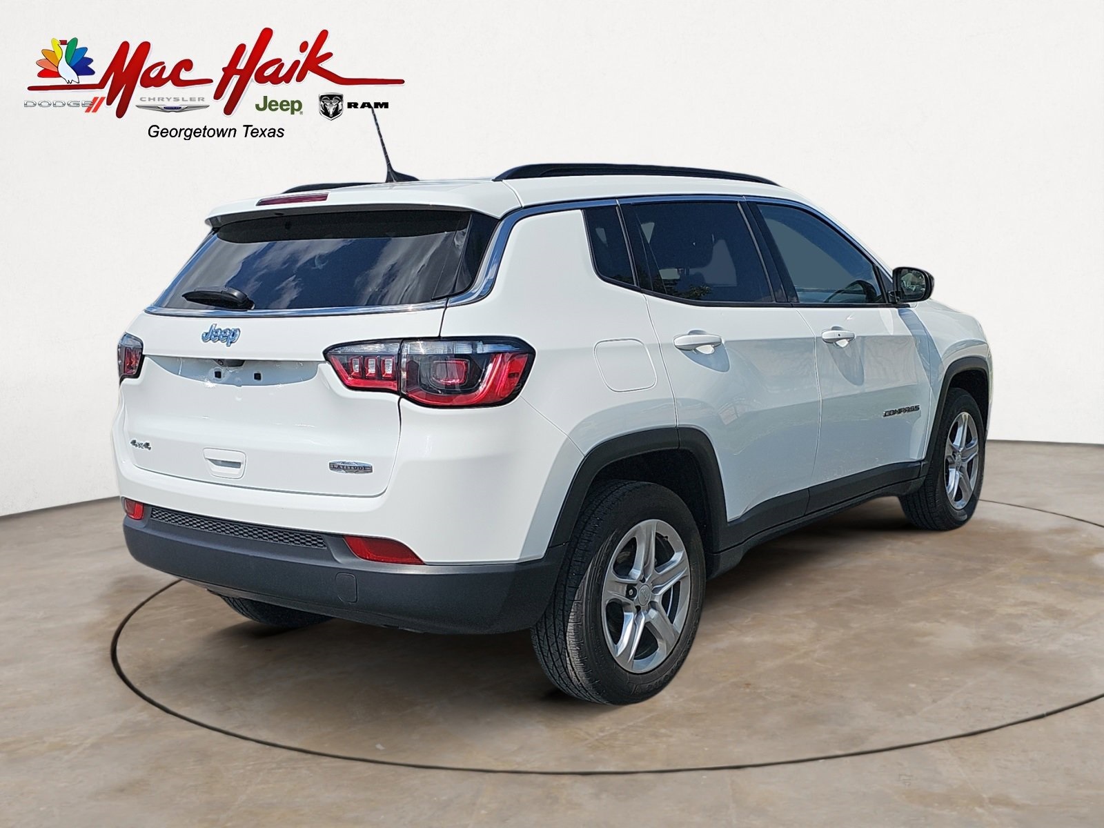 2023 Jeep Compass North Edition Latitude photo 4