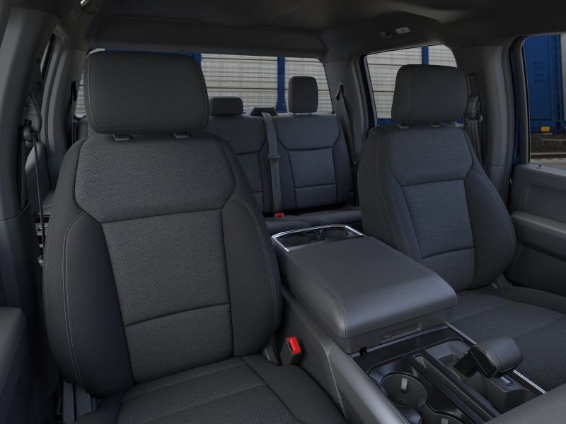 2025 Ford F-150 XLT photo 4