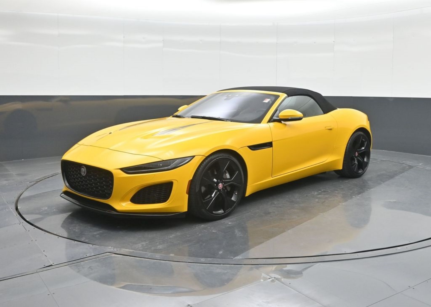 2021 Jaguar F-TYPE Base