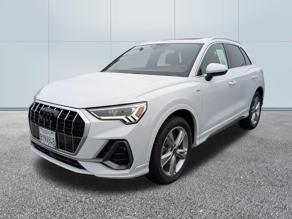 2022 Audi Q3 Premium Plus 45 TFSI S line quattro Tiptronic