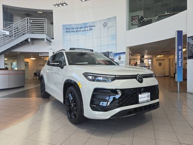 2025 Volkswagen Tiguan 2.0T SE R-Line Black