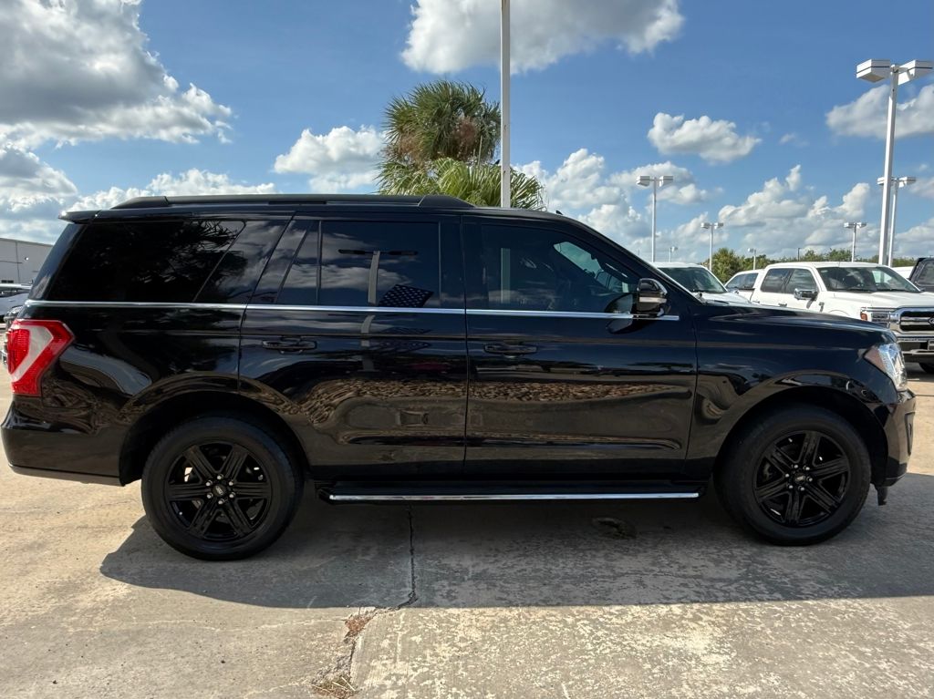 2021 Ford Expedition XLT photo 3