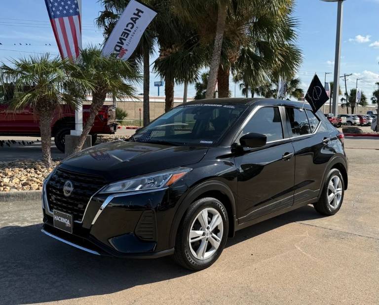 2024 Nissan Kicks S