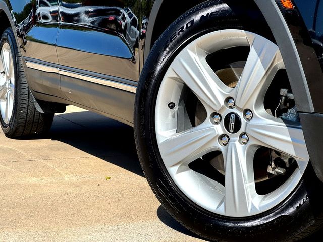 2015 Lincoln MKC Base photo 2