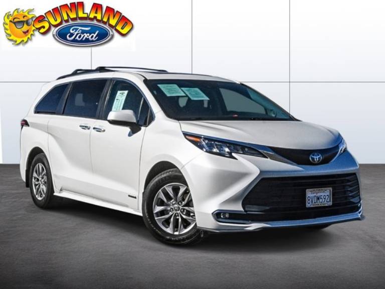 2021 Toyota Sienna XLE