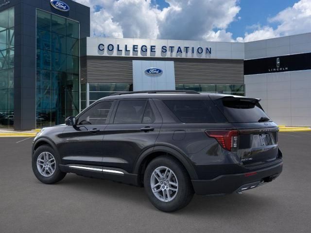 2025 Ford Explorer photo 3