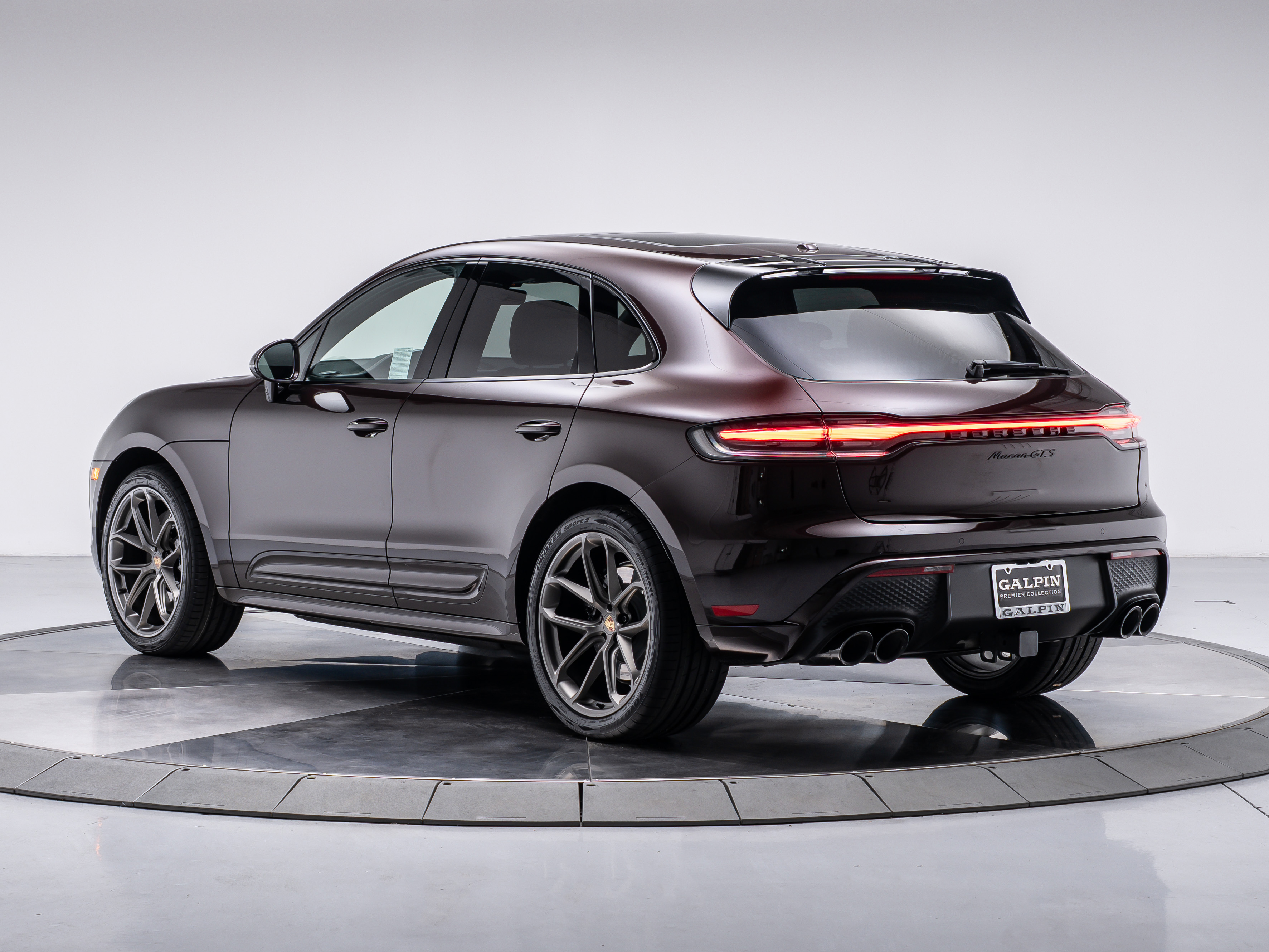 2023 Porsche Macan GTS photo 3