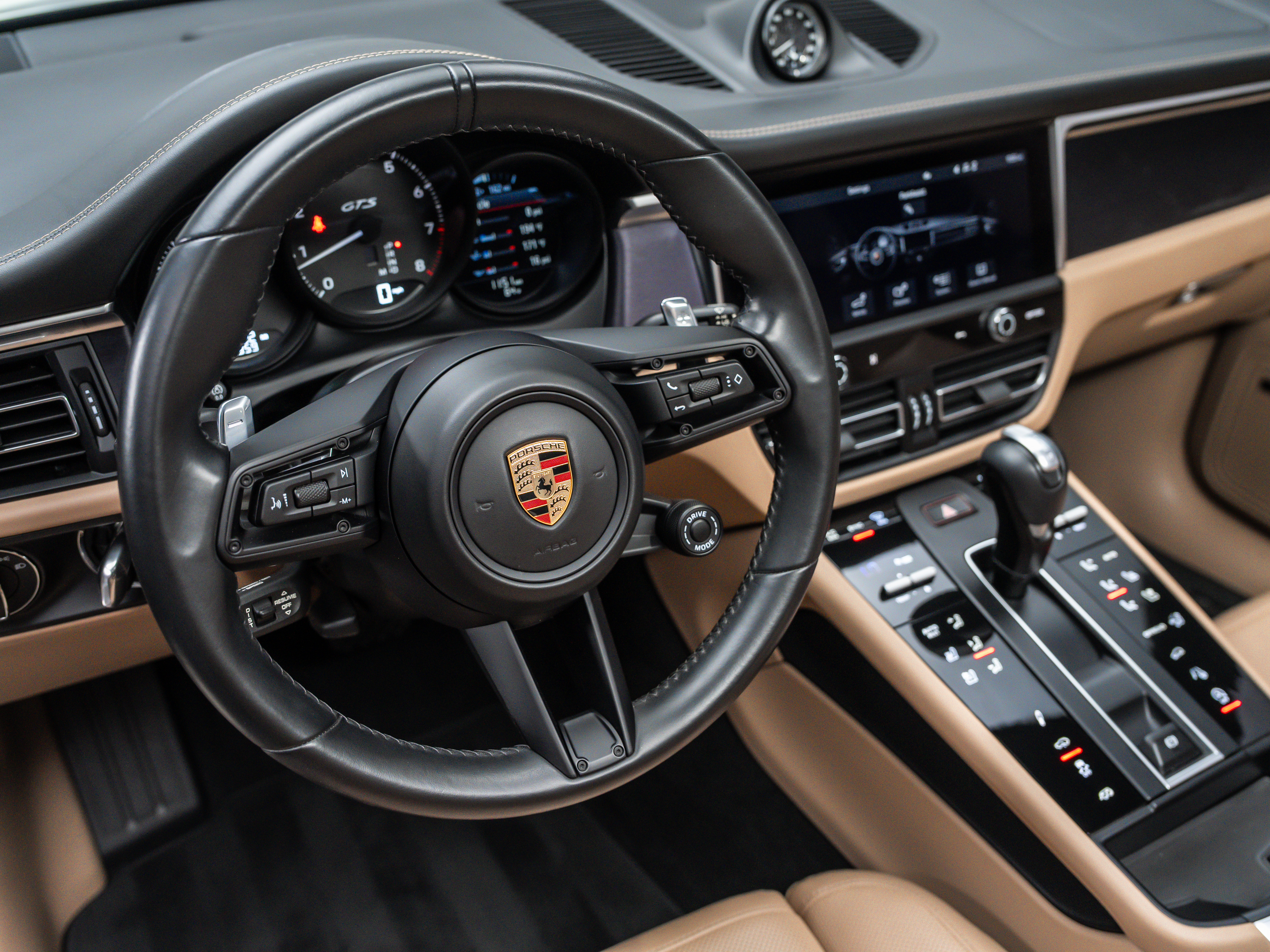 2023 Porsche Macan GTS photo 4