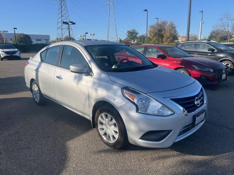 2016 Nissan Versa 1.6 SV