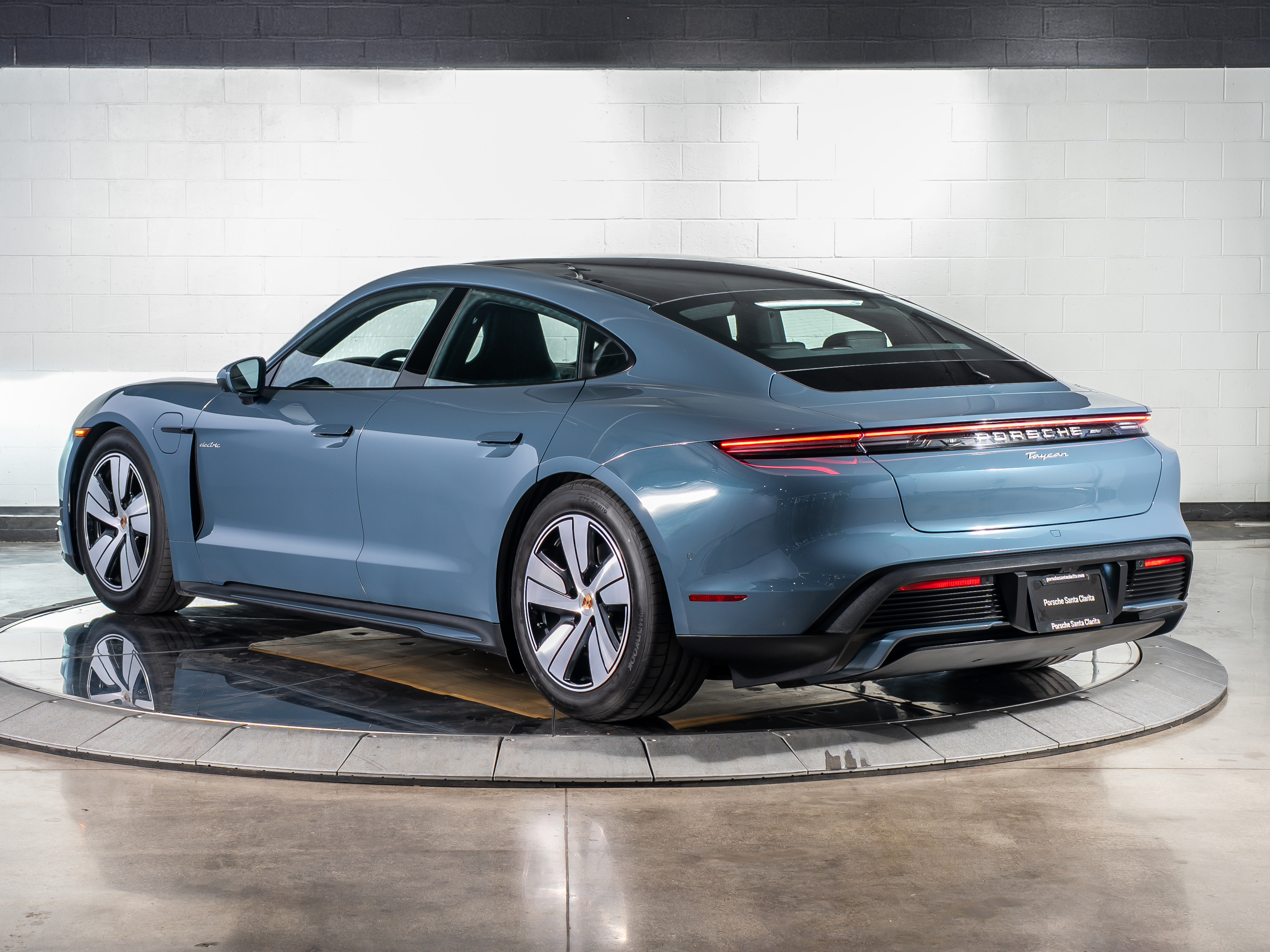 2025 Porsche Taycan Base photo 3