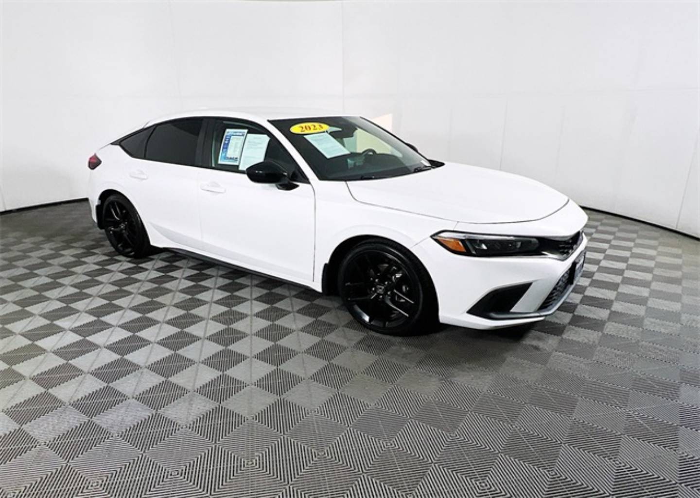 2023 Honda Civic Hatchback Sport's photo