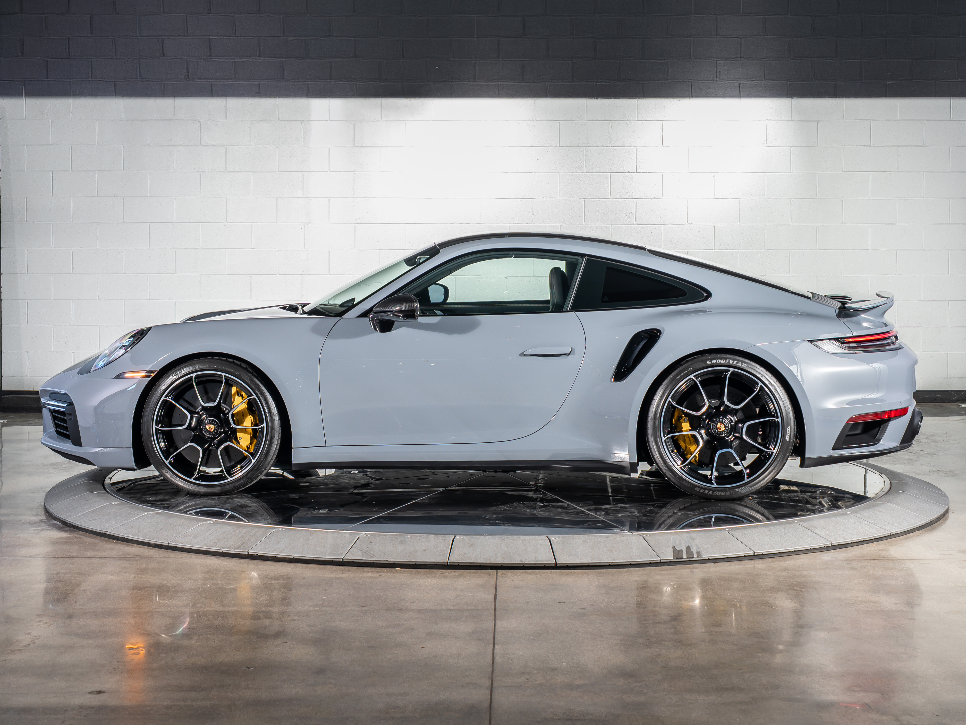 2023 Porsche 911 Turbo S photo 2