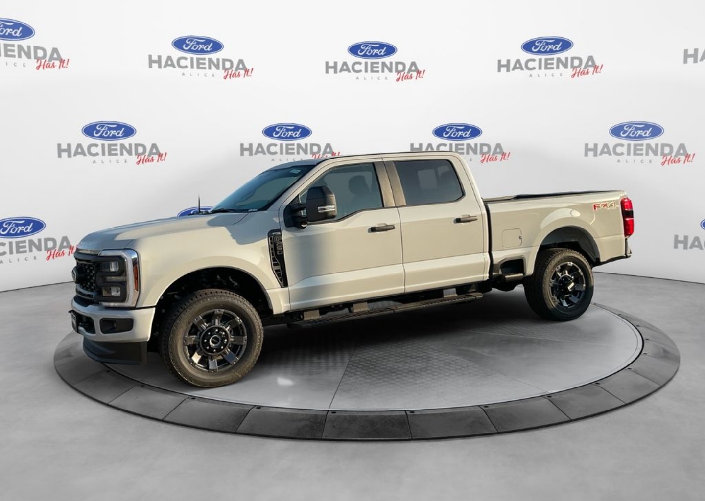 2026 Ford F-250 Super Duty XL's photo
