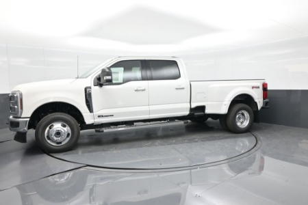 2026 Ford Super Duty F-350 DRW LARIAT
