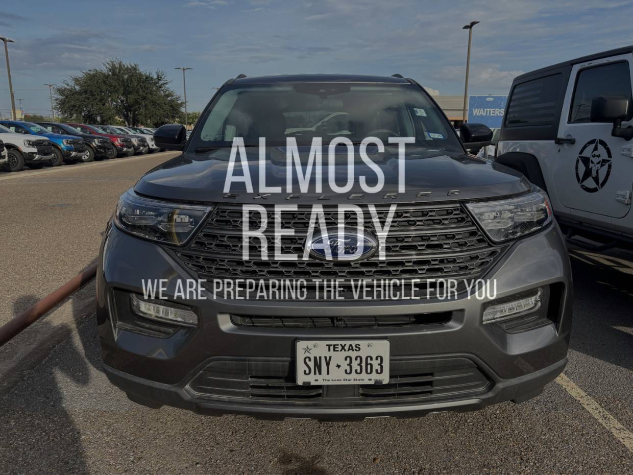 2022 Ford Explorer XLT's photo