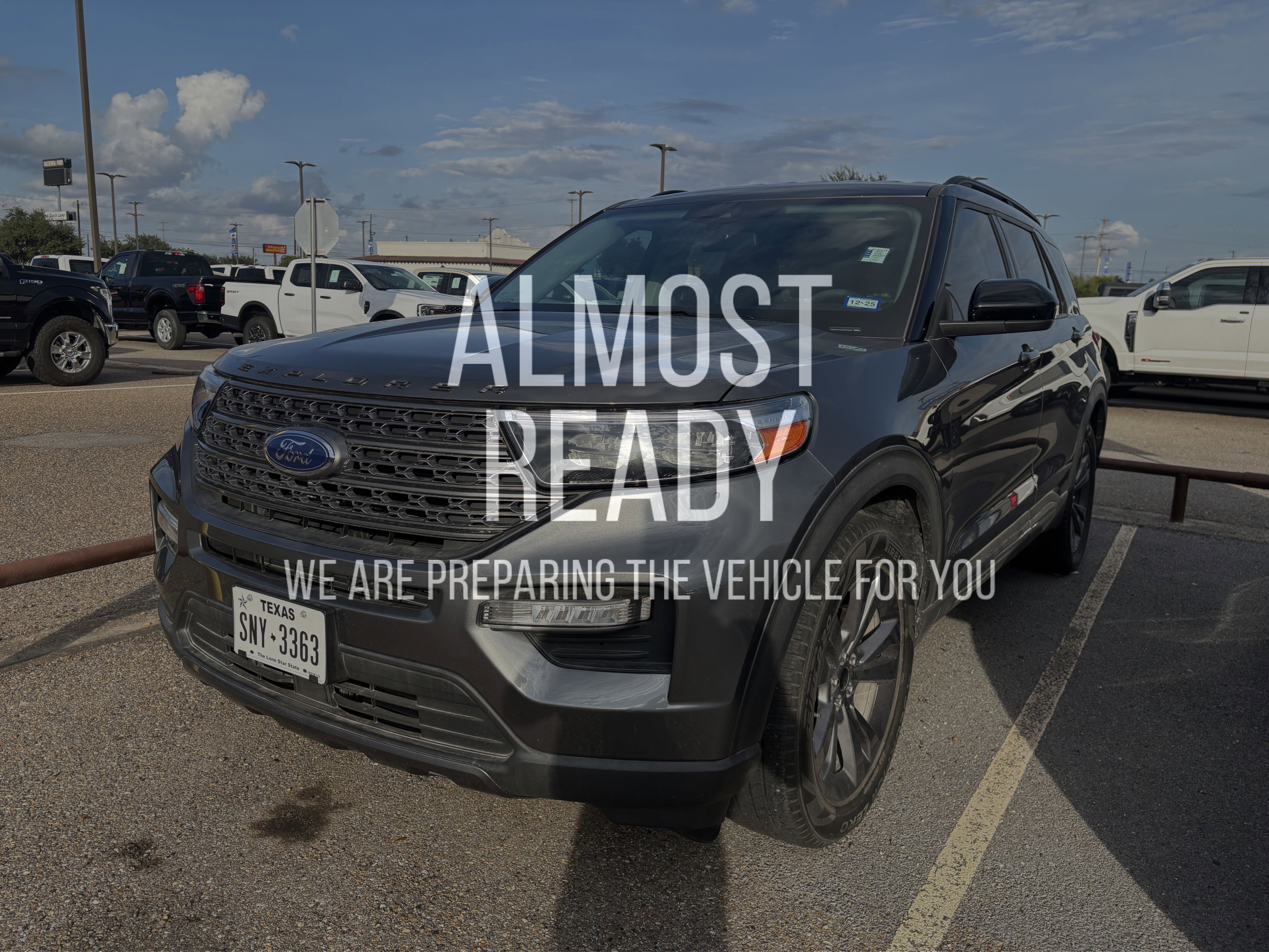 2022 Ford Explorer XLT photo 2