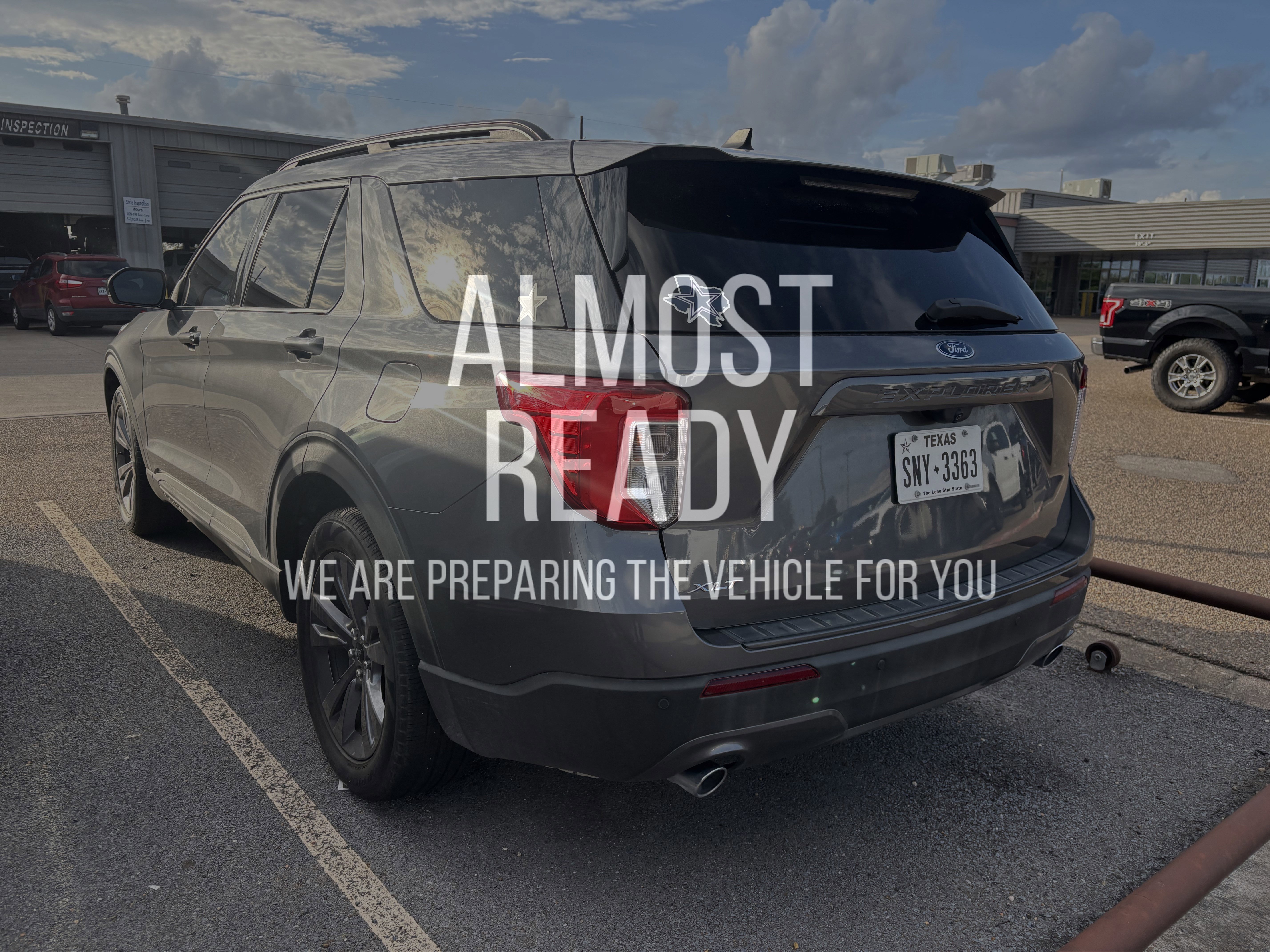 2022 Ford Explorer XLT photo 3