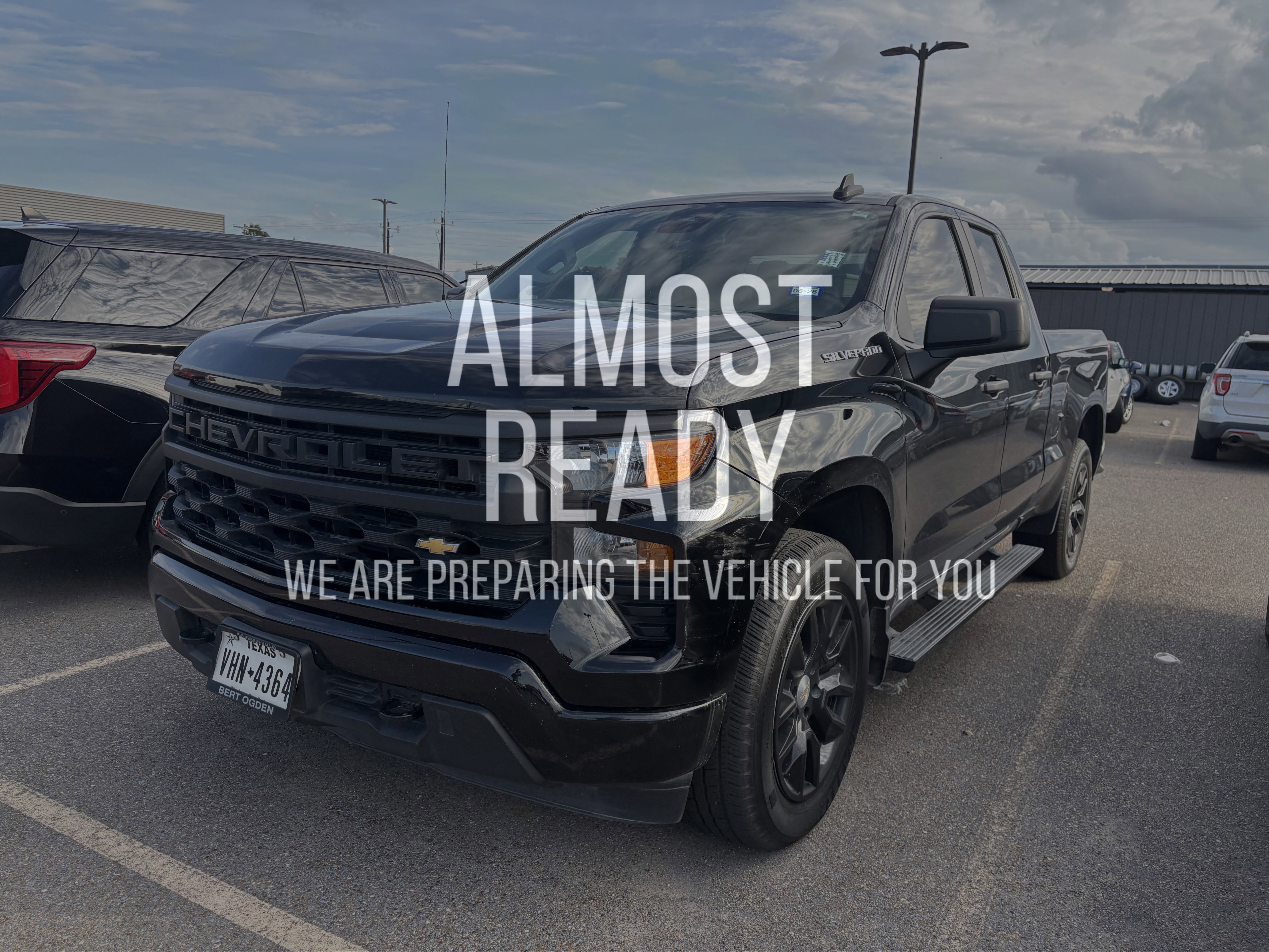 2023 Chevrolet Silverado 1500 Custom photo 2