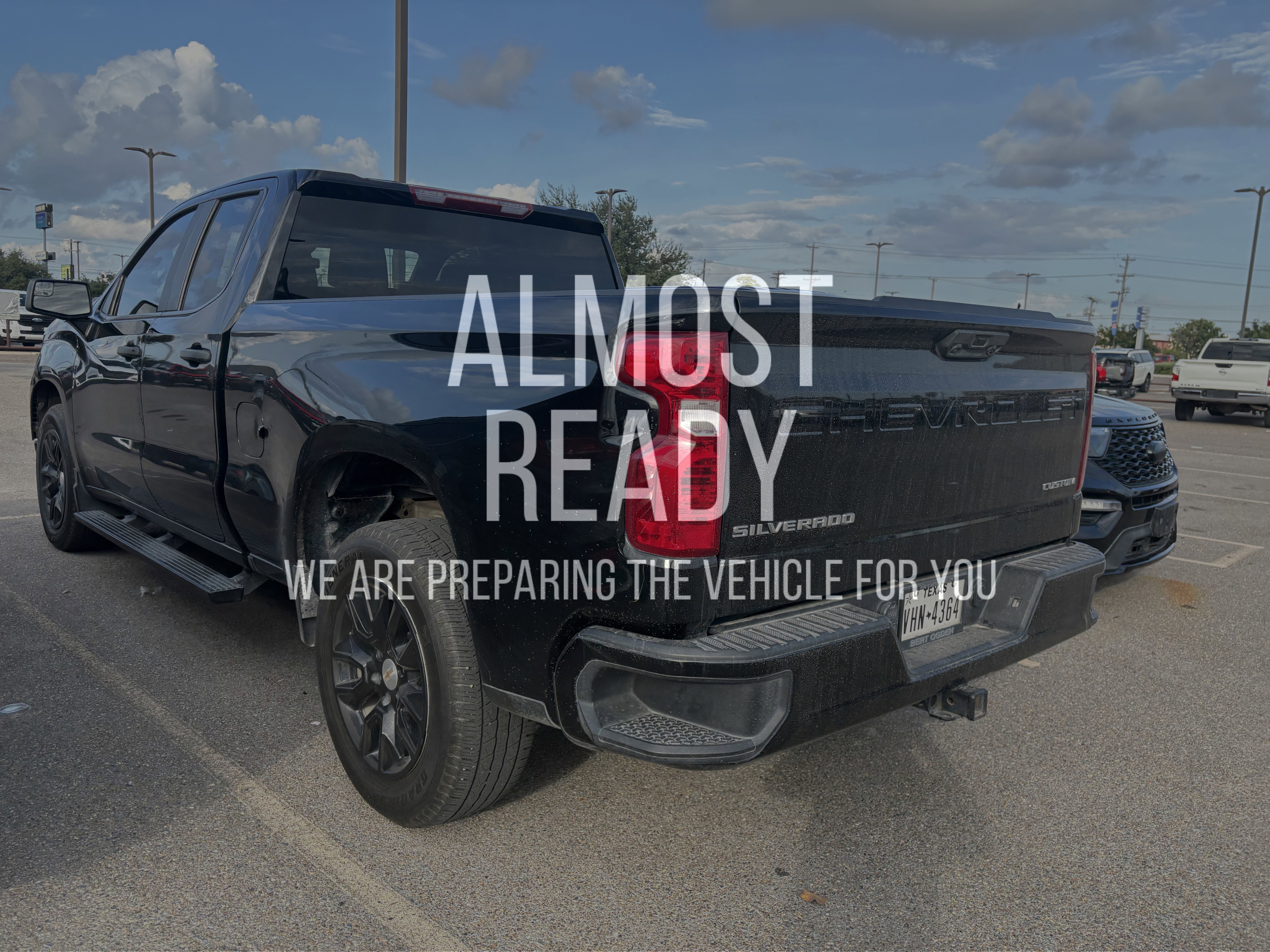 2023 Chevrolet Silverado 1500 Custom photo 3